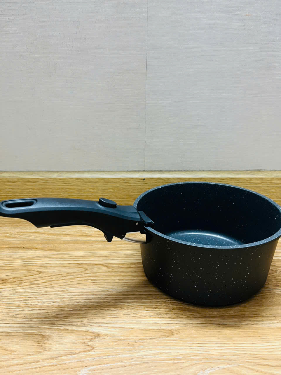 2209434511478808137 (1).jpg