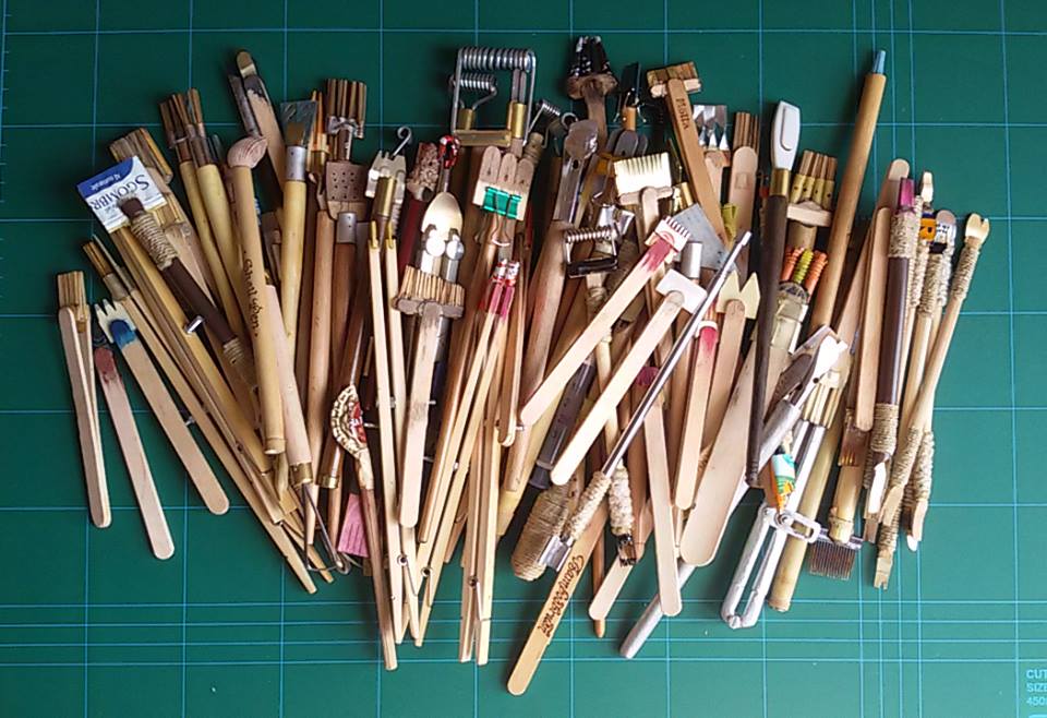calligraphy-masters-calligraphy-by-ernesto-casciato-unusual-tools-all.jpg