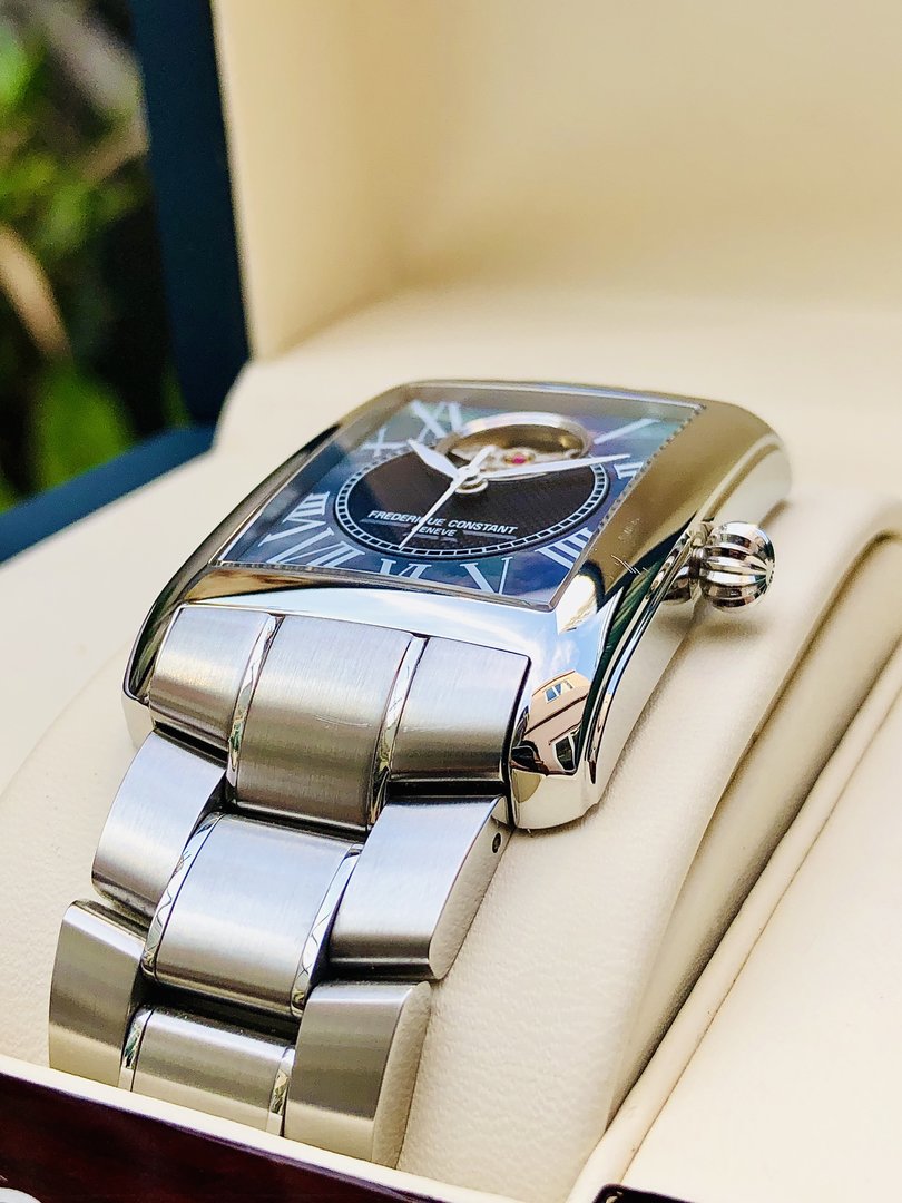Frederique-Constant-Mop-Tien-Thanh-Time247 (6).JPG