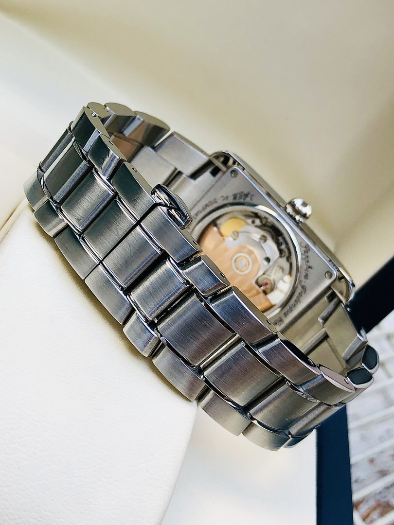 Frederique-Constant-Mop-Tien-Thanh-Time247 (8).JPG