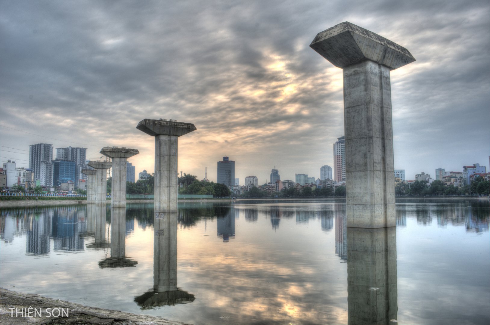 Hồ Hoàng Cầu.jpg