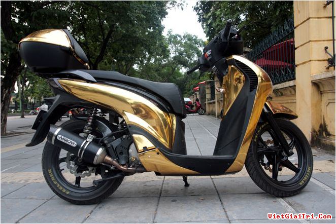 honda-sh-do-mau-vang-chrome-bong-loang-o-ha-noi-de1b22.jpg