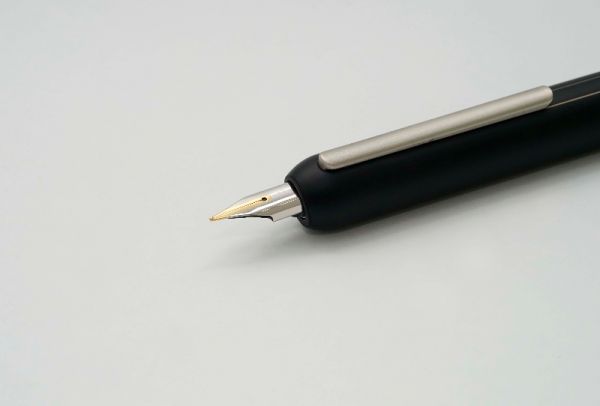 Lamy-Dialog-3-Matte-Black-4.jpg