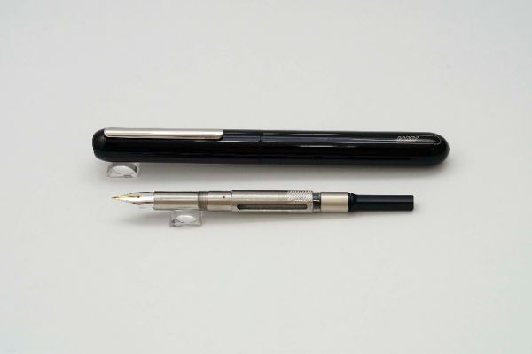 Lamy-Dialog-3-Piano-Black-4.jpg