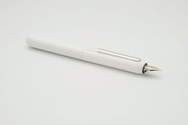 Lamy-Dialog-3-Piano-White-8.jpg