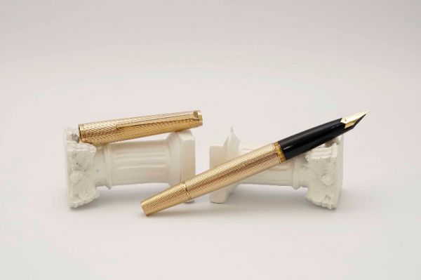 Montblanc-1246-Rolled-Gold-2.jpg