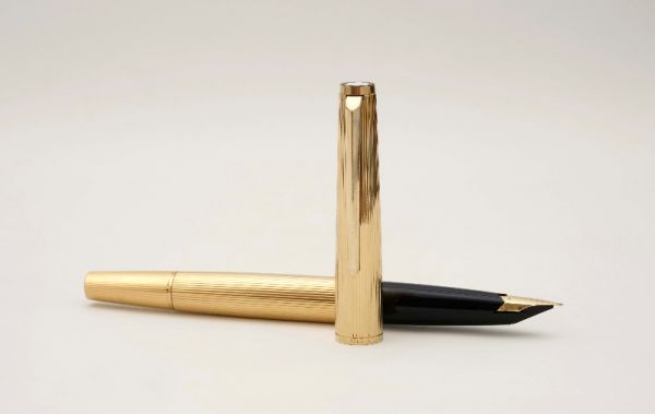 Montblanc-1246-Rolled-Gold-2.jpg
