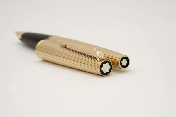 Montblanc-1246-Rolled-Gold-5.jpg
