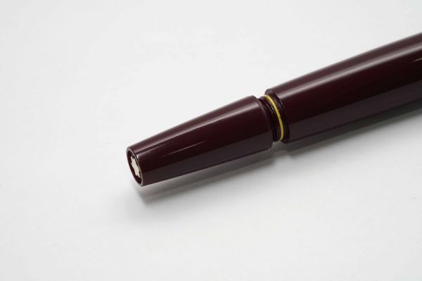 Montblanc-221-Classic-Burgundy-6.jpg