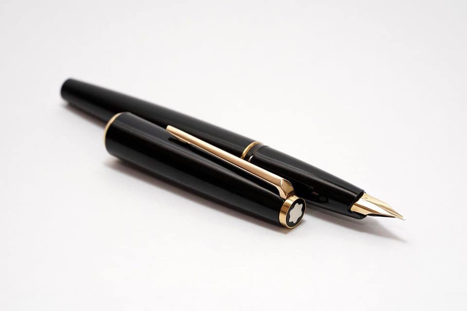 Montblanc-320-Classic-Fountainpen-1.jpg