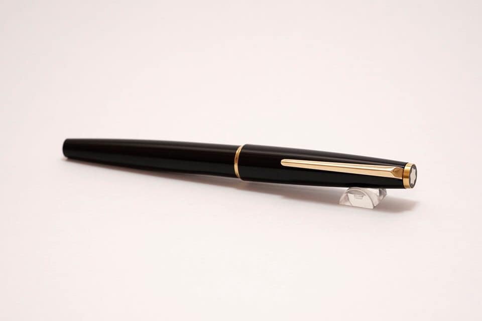 Montblanc-320-Classic-Fountainpen-9.jpg