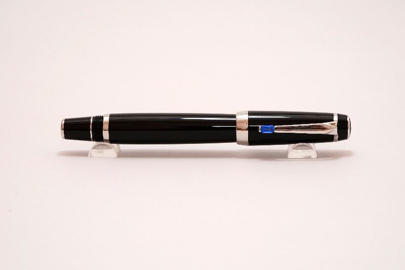 Montblanc-Boheme-Bleu-Sapphire-Stone-5.jpg