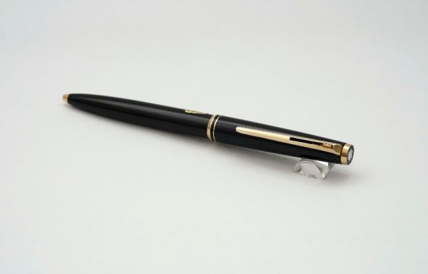 Montblanc-Classic-Black-Resin-5.jpg