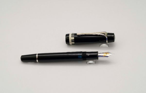 Montblanc-Herbert-Von-Karajan-Donation-Special-Edition-10.jpg