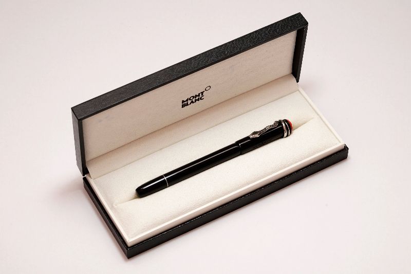 Montblanc-Heritage-Collection-Rouge-et-Noir-Special-Edition-12.jpg