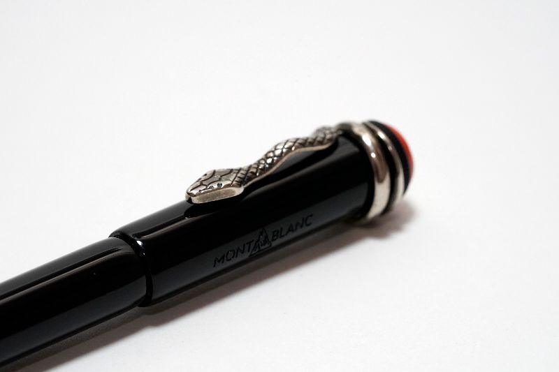 Montblanc-Heritage-Collection-Rouge-et-Noir-Special-Edition-7.jpg