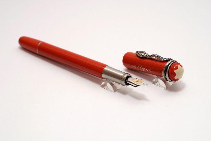 Montblanc-Heritage-Collection-Rouge-et-Noir-Special-Edition-Coral-7.jpg