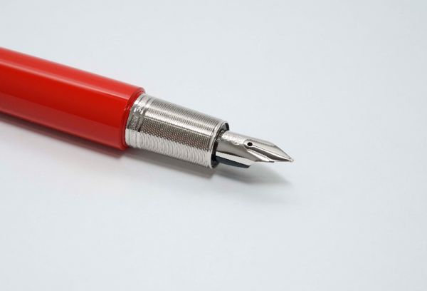 Montblanc-M-Red -5.jpg