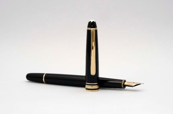 Montblanc-Meisterstuck-144-Classic-Black-Resin-2.jpg