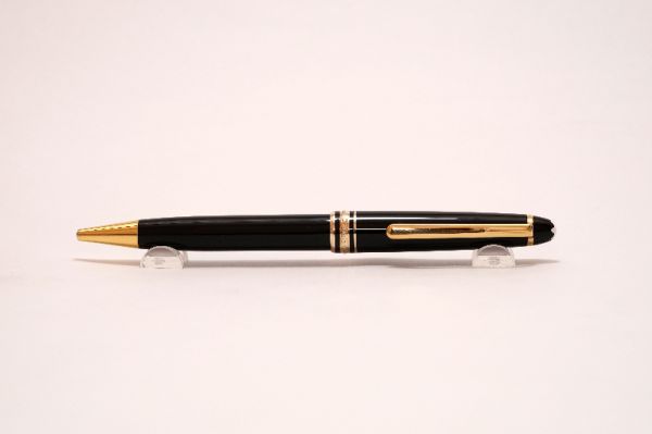 Montblanc-Meisterstuck-144-Classic-Black-Resin-2.jpg