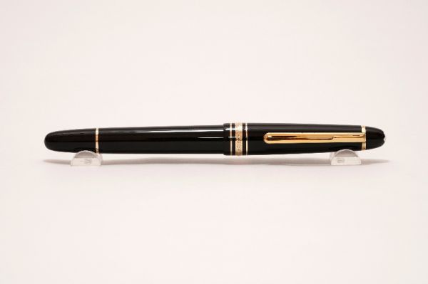 Montblanc-Meisterstuck-145-Classique-7.jpg
