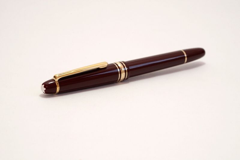 Montblanc-Meisterstuck-145R-Burgundy-Hommage-A-Frederic-Chopin-8.jpg