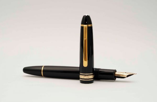 Montblanc-Meisterstuck-146-Classic-Black-Resin-2.jpg