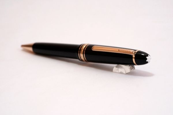 Montblanc-Meisterstuck-161-LeGrand-Black-Resin-2.jpg