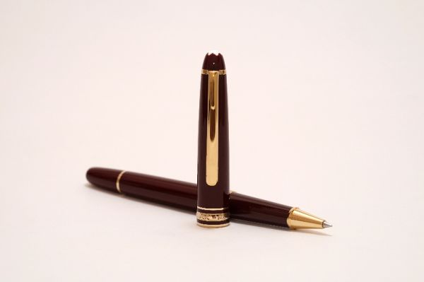Montblanc-Meisterstuck-163R-Bordeaux-3.jpg