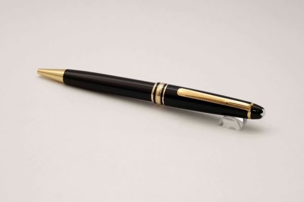 Montblanc-Meisterstuck-164-Classic-Black-Resin-Ballpoint-7.jpg