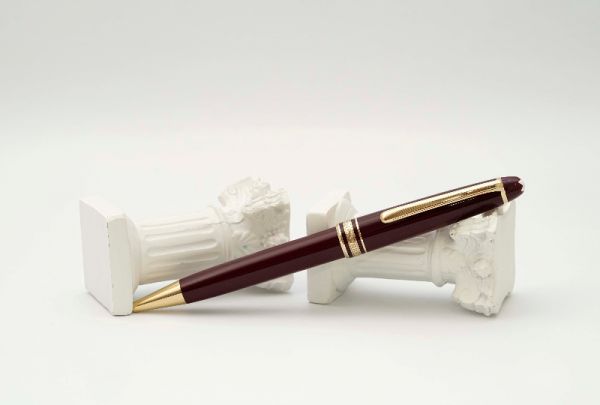 Montblanc-Meisterstuck-164R-Bordeaux-1.jpg
