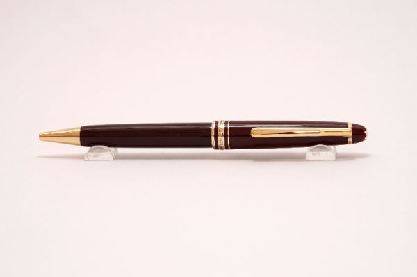 Montblanc-Meisterstuck-164R-Bordeaux-2.jpg