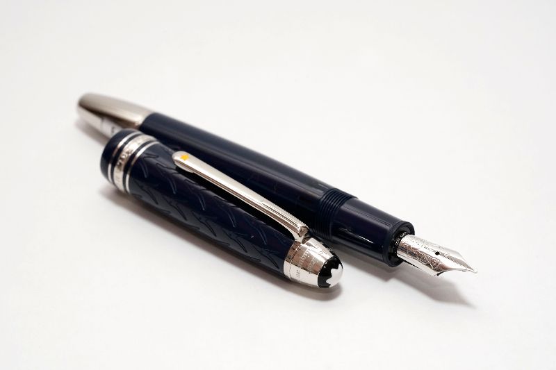 Montblanc-Meisterstück-LePetitPrince-LeGrand-d.jpg