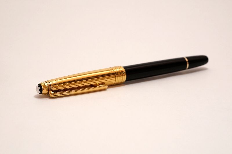 Montblanc-Meisterstuck-Solitaire-144DG-Doue-Gold-Classique-10.jpg