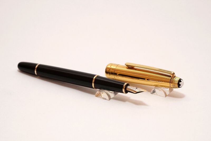 Montblanc-Meisterstuck-Solitaire-144DG-Doue-Gold-Classique-3.jpg