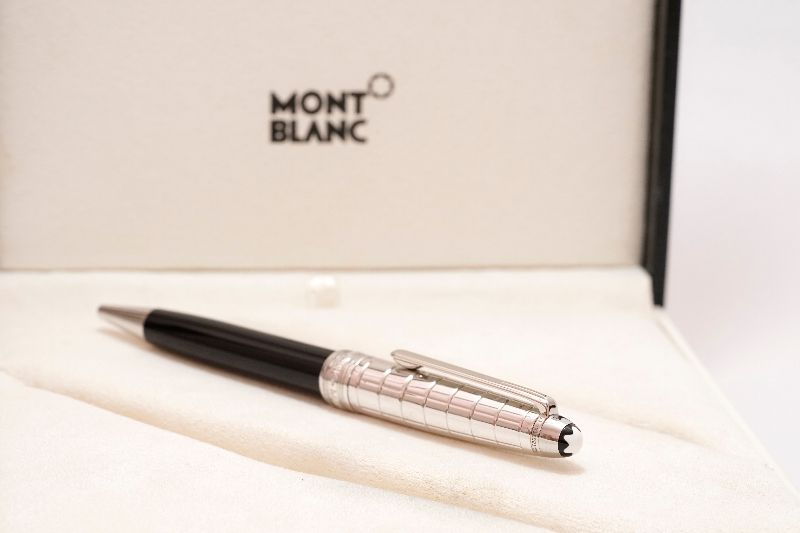 Montblanc-Meisterstuck-Solitaire-Doue-Stainless-Steel-2.jpg