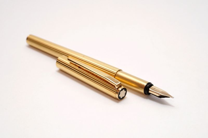 Montblanc-Noblesse-Rolled-Gold-2.jpg
