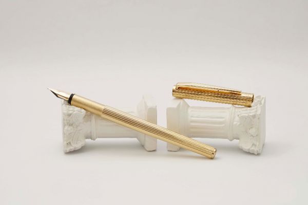 Montblanc-Noblesse-Slimline-Gold-Plated-1.jpg