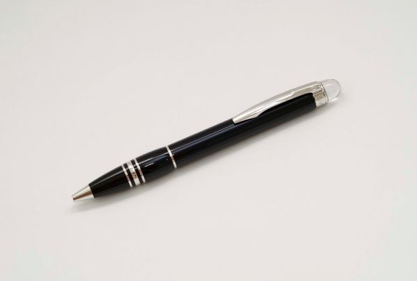 Montblanc-Starwalker-Black-Resin-Platinum-Plated-2.jpg