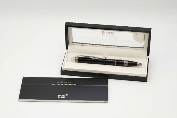Montblanc-Starwalker-Midnight-Black-Resin-Ballpoint-Pen-2.jpg