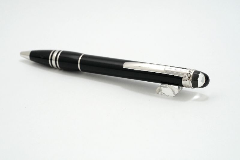 Montblanc-Starwalker-Platinum-Black-Resin-ballpoint-pen-4.jpg