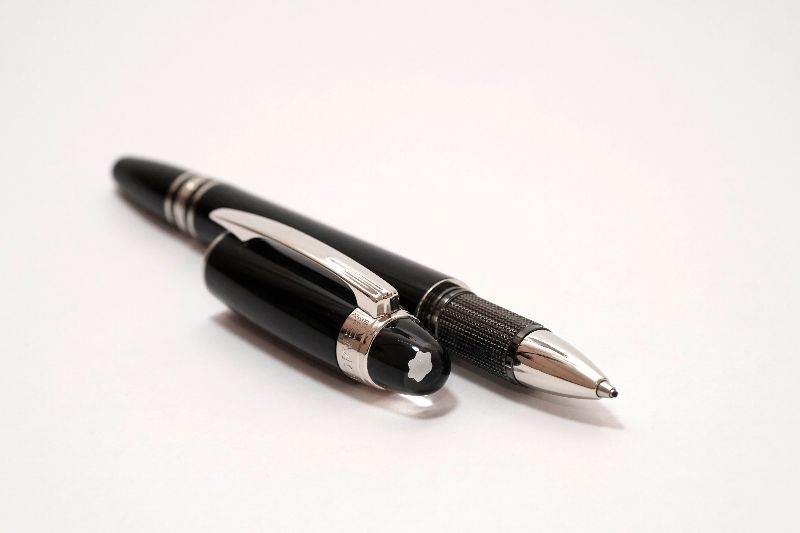 Montblanc-Starwalker-Platinum-Black-Resin-RB-2.jpg