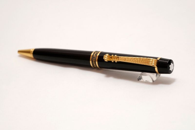 Montblanc-Yehudi-Menuhin-Donation-Limited-Edition-5.jpg