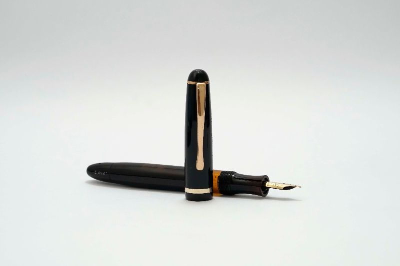 Montblanc_#342G_Vintage_Black_Pison_Filler_2.jpg
