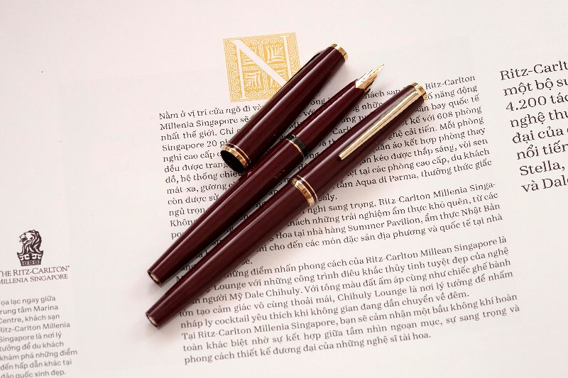 Montblanc_221_Bordeaux_14K_EF_1.jpg