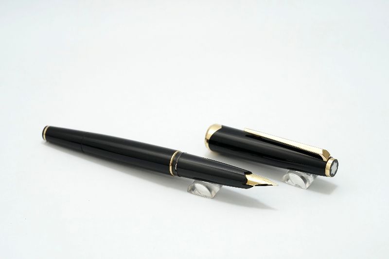 Montblanc_Masterpiece_121_Piston_Filler_5.jpg