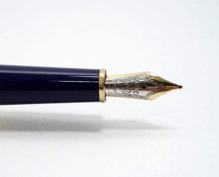 Montblanc_Meistersrtuck_144_Ramses_II_Vermeil_Lapis_Lazuli_3.jpg