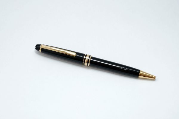 Montblanc_Meisterstuck_144_Classic_Black_Resin_1.jpg