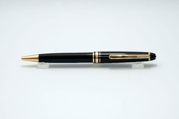 Montblanc_Meisterstuck_144_Classic_Black_Resin_2.jpg