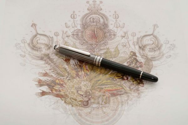 Montblanc_Meisterstuck_144_Solitaire_Doue_Black_White_1.jpg